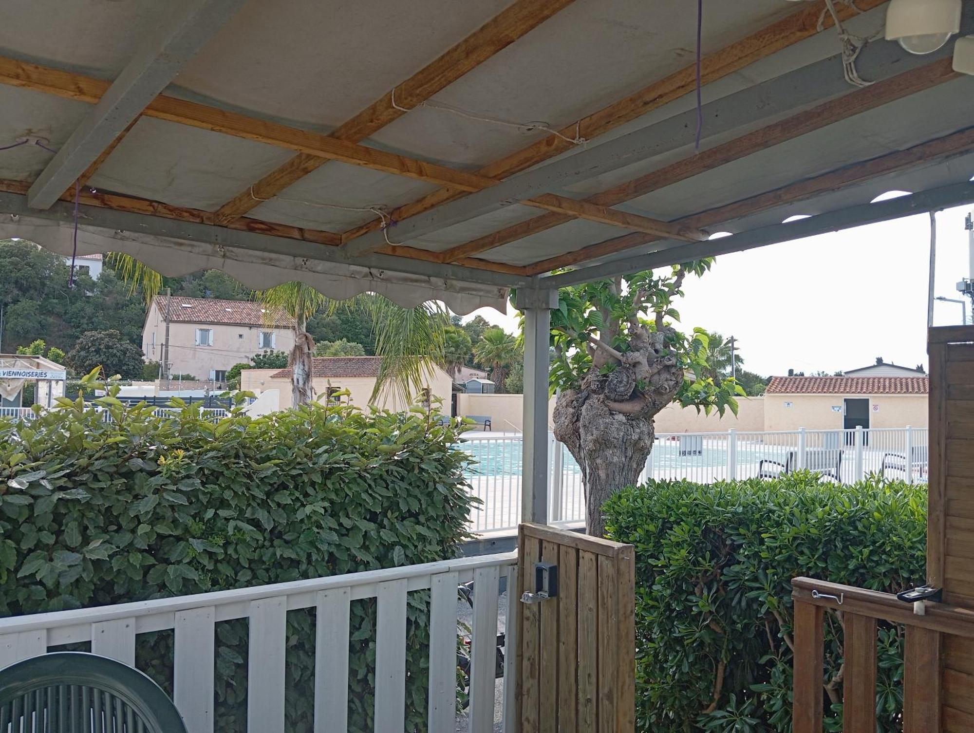 Vacances Familiales Dans Camping Avec Piscine Fréjus Kamer foto