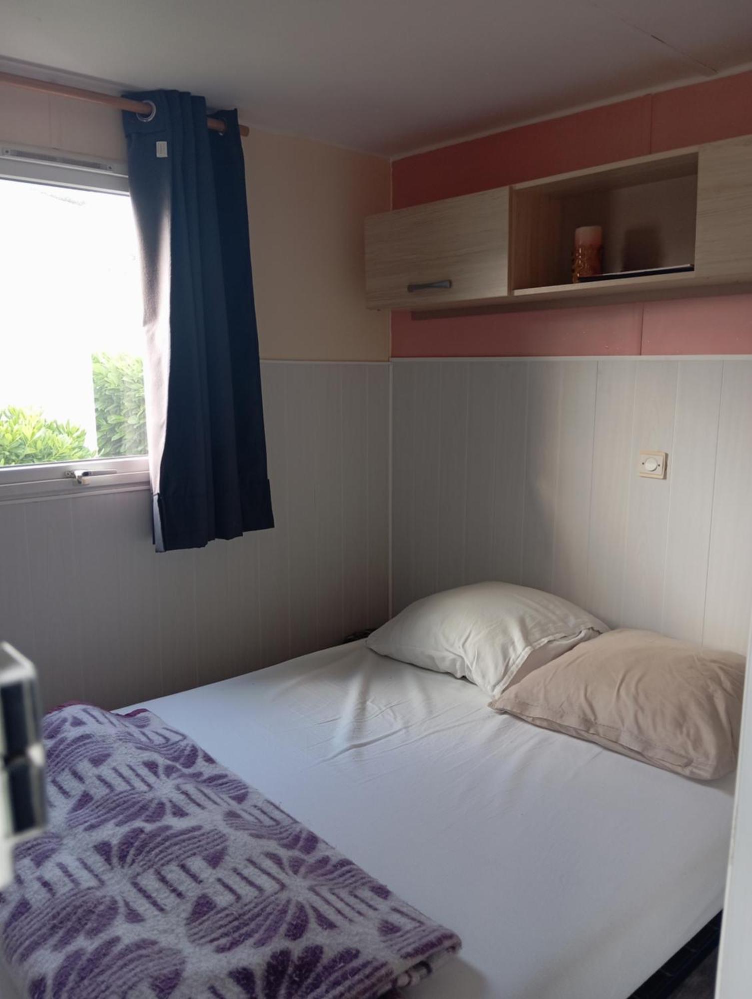 Vacances Familiales Dans Camping Avec Piscine Fréjus Kamer foto