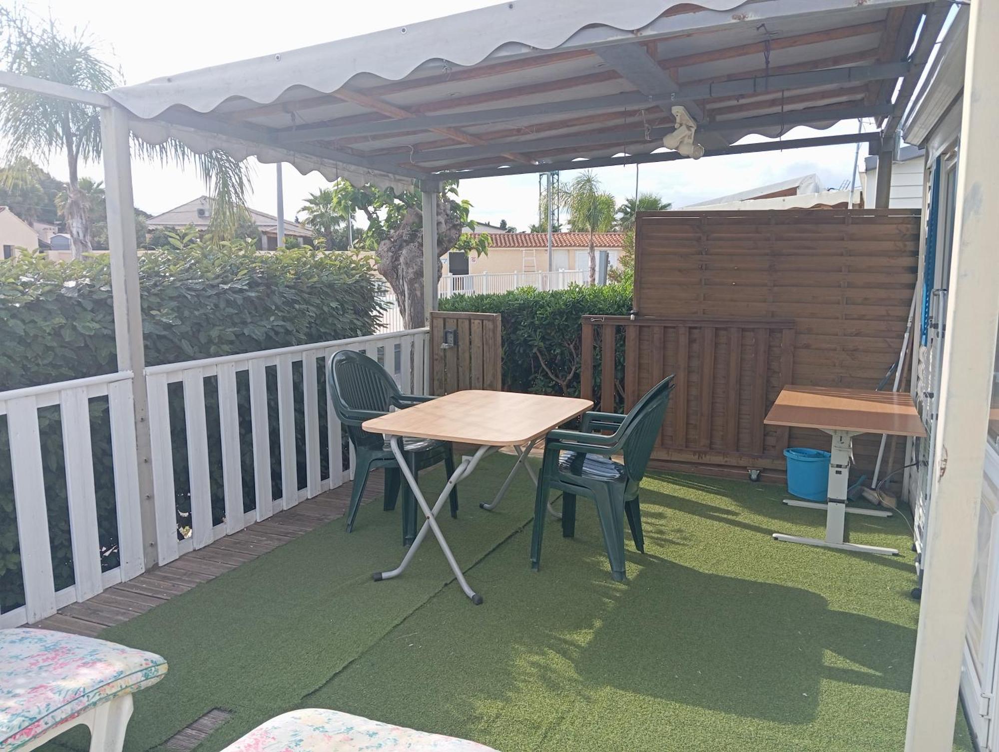 Vacances Familiales Dans Camping Avec Piscine Fréjus Kamer foto