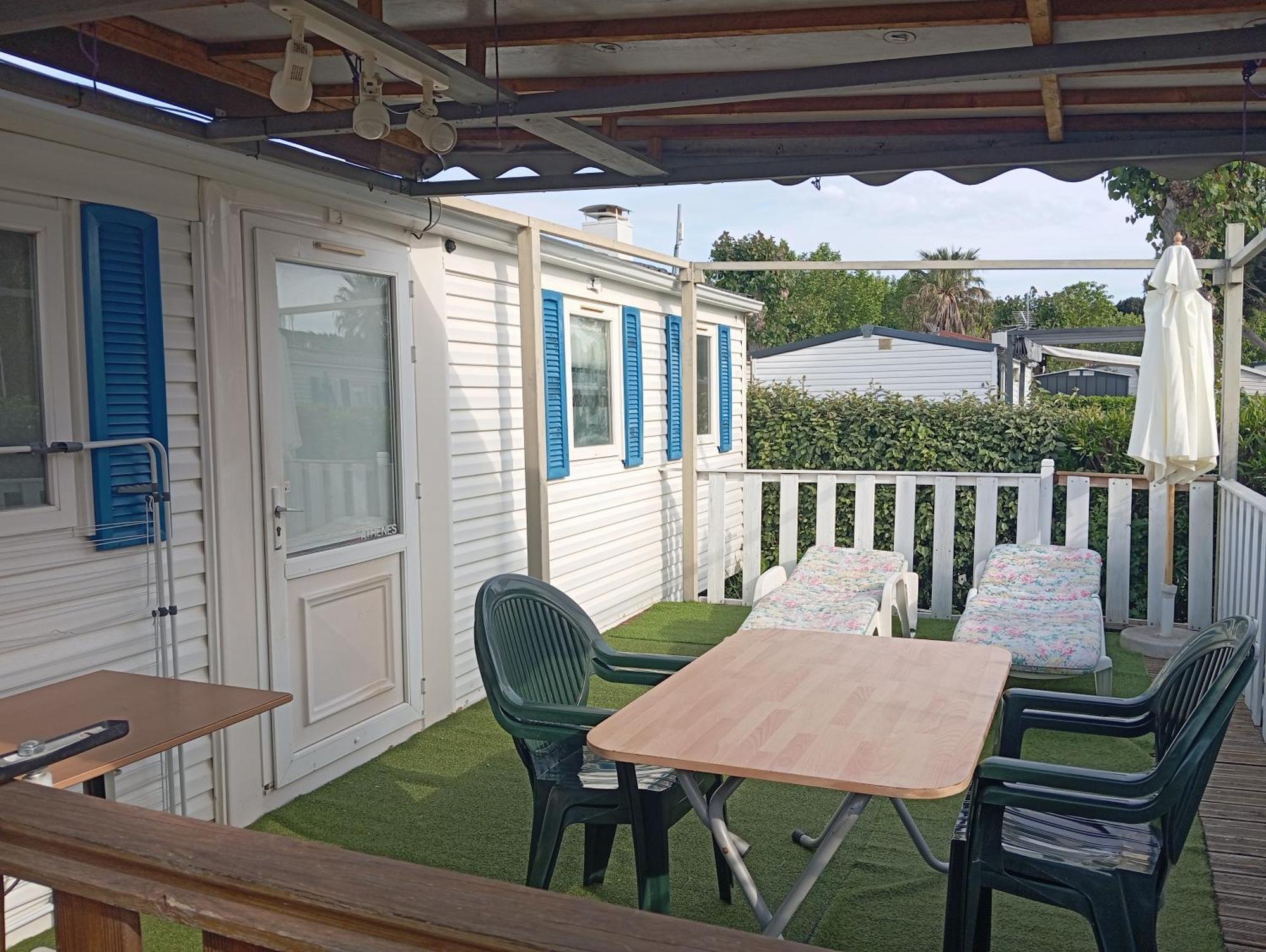 Vacances Familiales Dans Camping Avec Piscine Fréjus Kamer foto