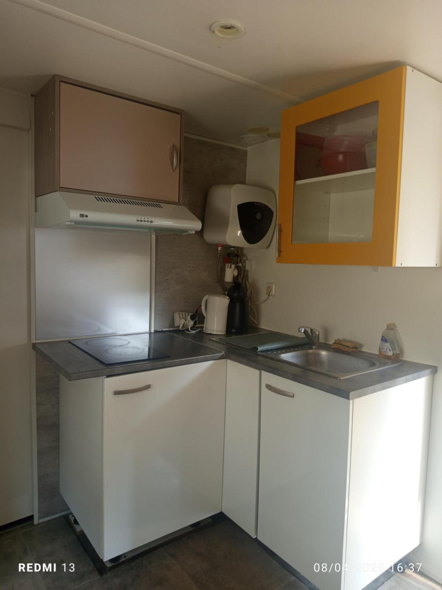 Vacances Familiales Dans Camping Avec Piscine Fréjus Kamer foto